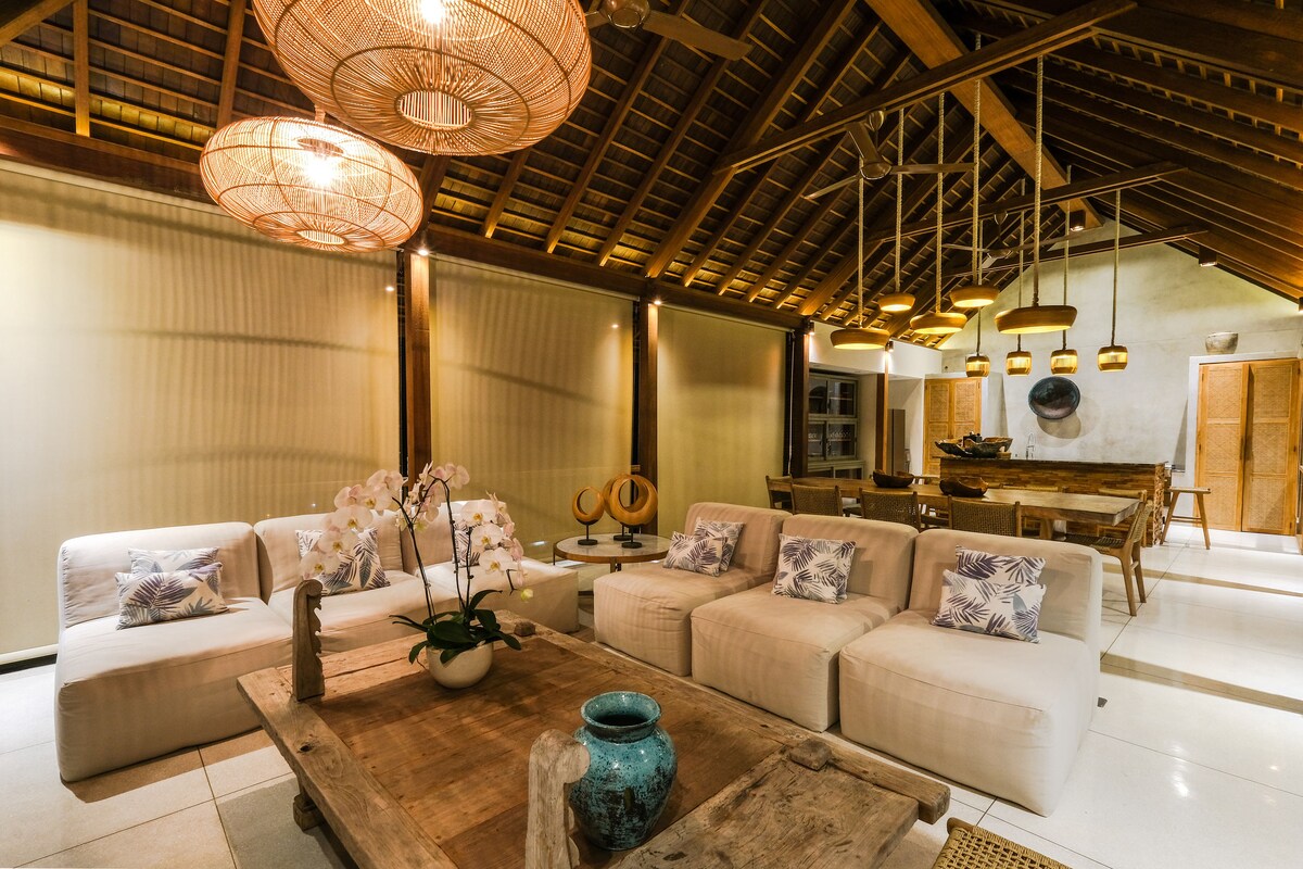 Villa Biarritz (6BR) — 6BR Villa Rental in Uluwatu — image 3