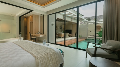 Deneva - Private Pool & Bathtub, Near Berawa Beach in Canggu, Bali — image 6