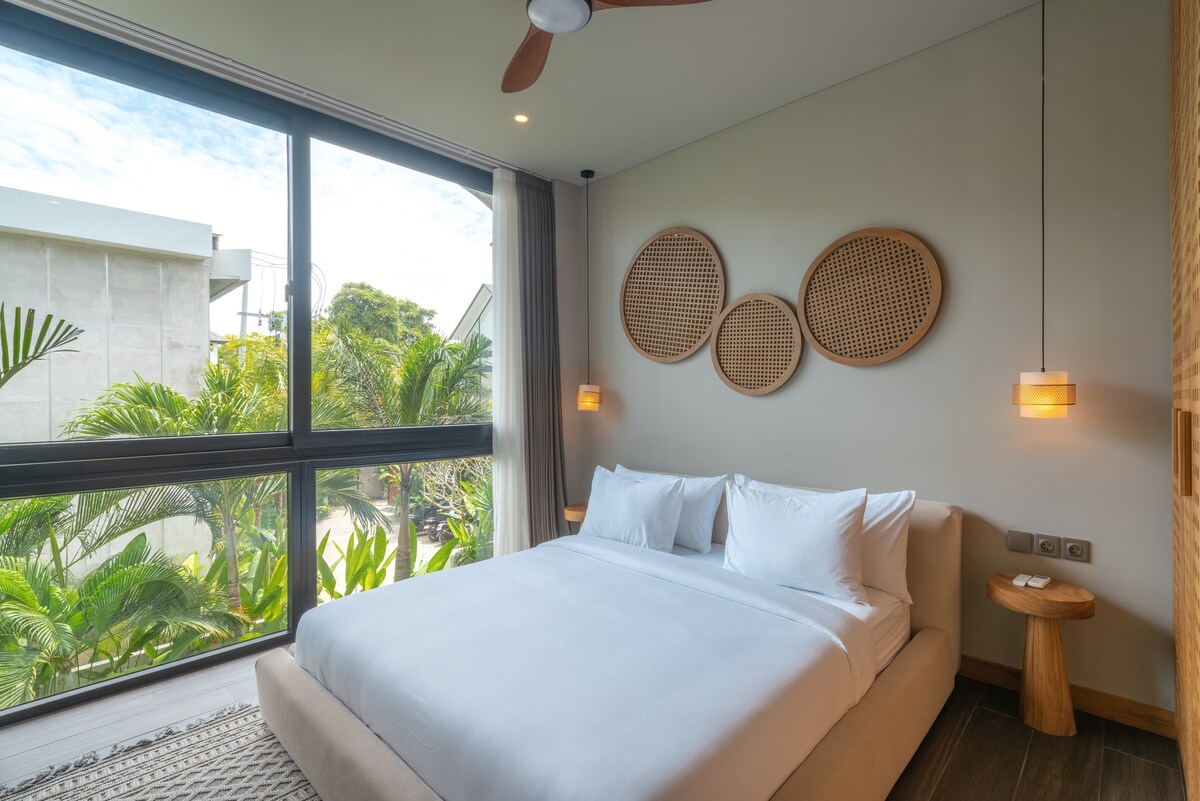 Amanora — 5BR Villa Rental in Canggu — image 5