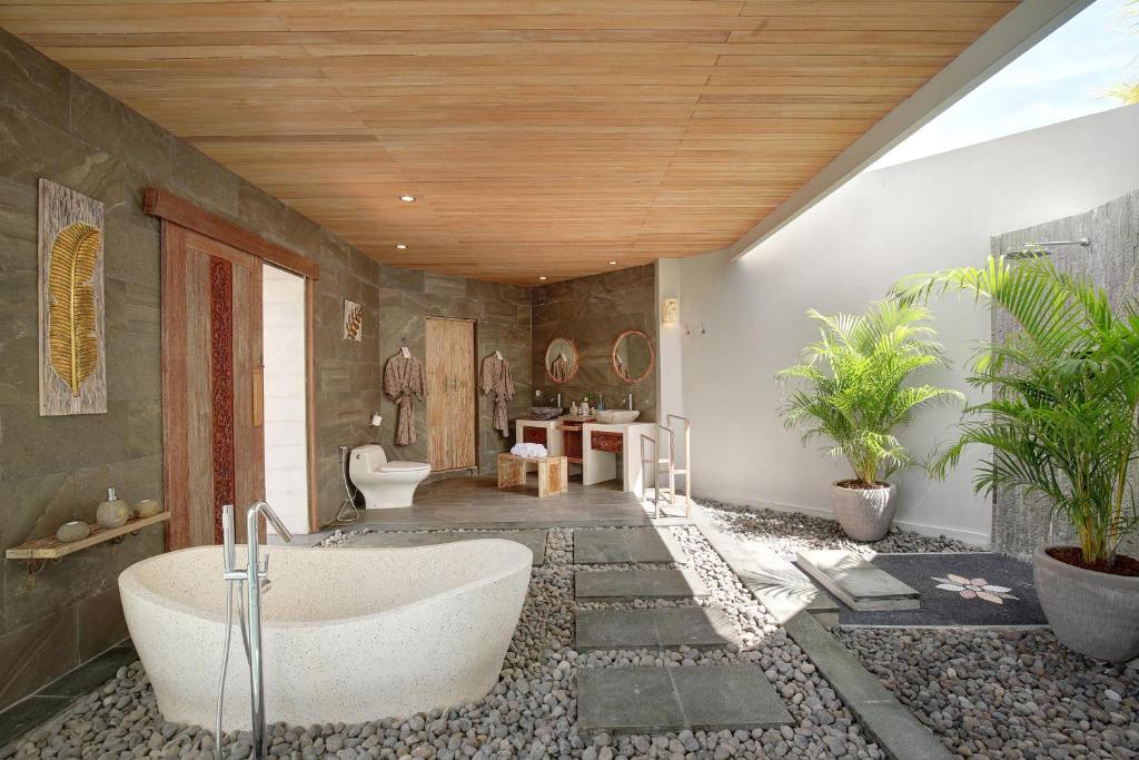 Brand New Luxe Escape 2 Bedroom Private Villa in Jimbaran — image 11