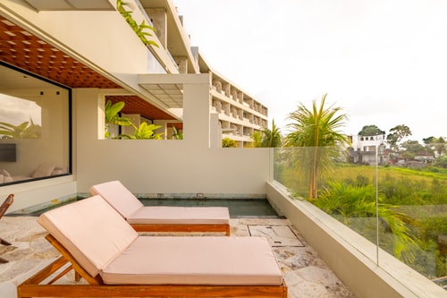 Elegant 1BR Canggu | Pool & Sunset Paddy Balcony in Canggu, Bali — image 1