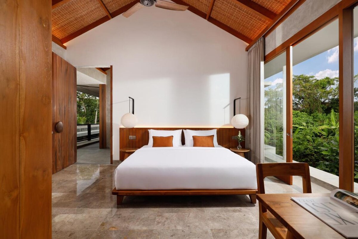 Grand Group Hideaway Private Villa in Canggu — image 4