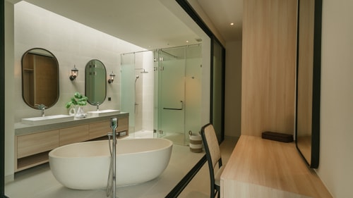 Deneva - Private Pool & Bathtub, Near Berawa Beach in Canggu, Bali — image 8