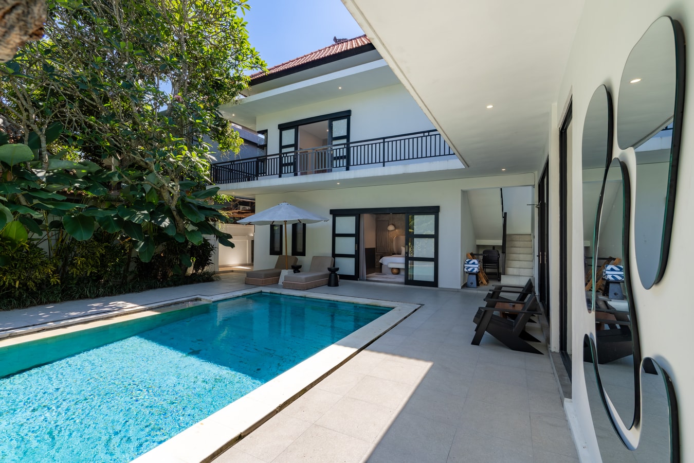 Canggu Designer 3BR Villa - Private Pool & Balcony in Pererenan, Bali — image 13