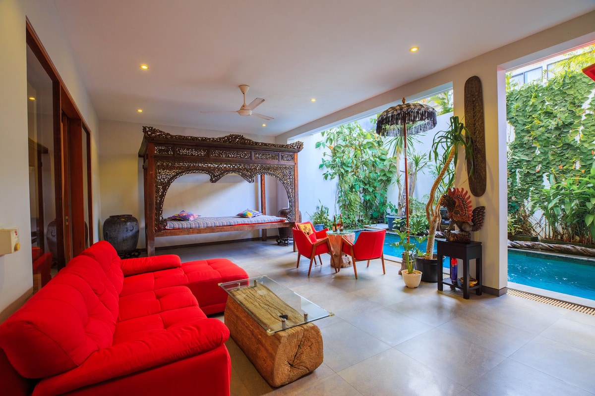 Chic Ethnic Heart 3 Bedroom Private Villa in Canggu — image 4
