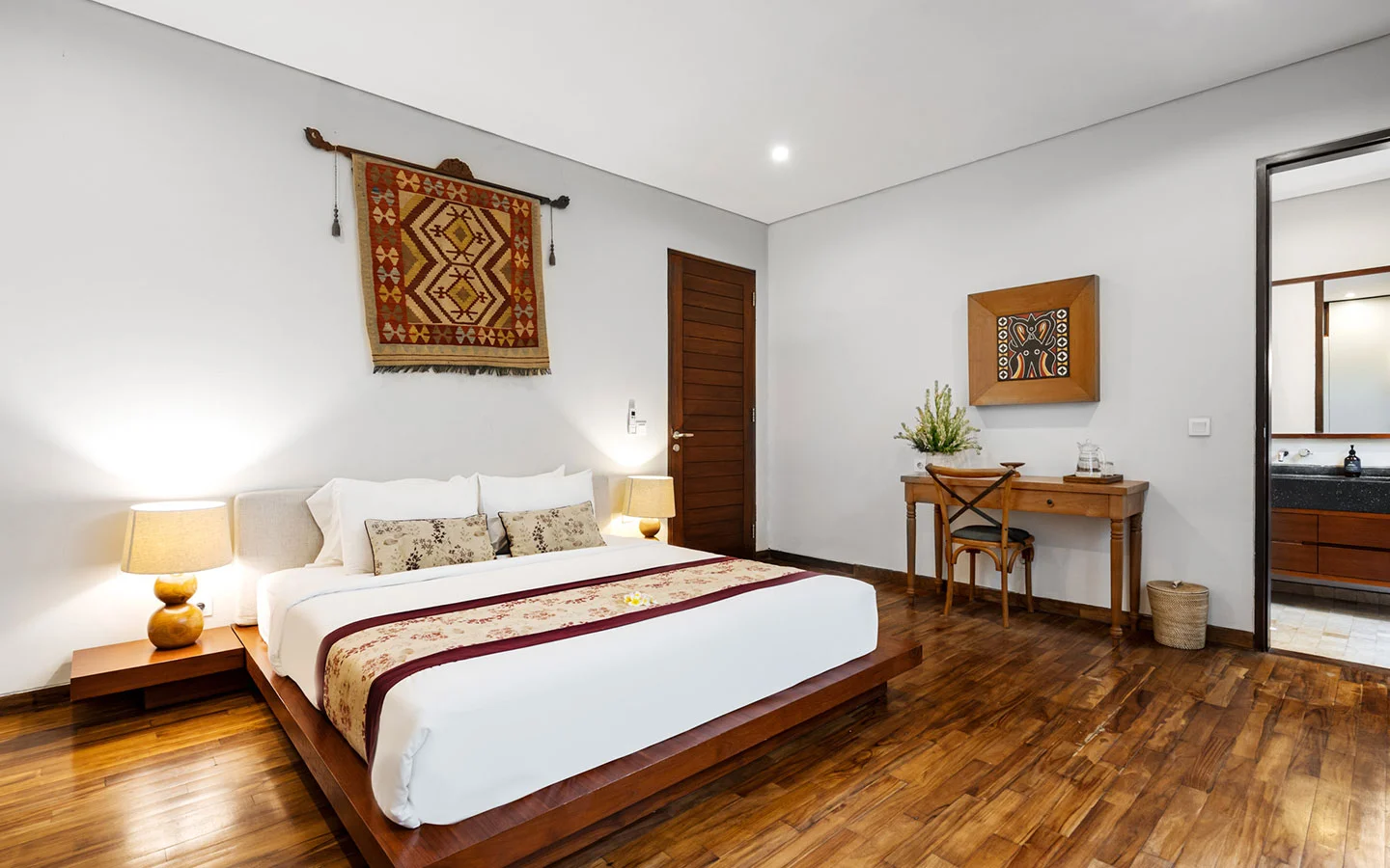 3BR Luxury Tropical Villa with Private Pool in Canggu — image 12