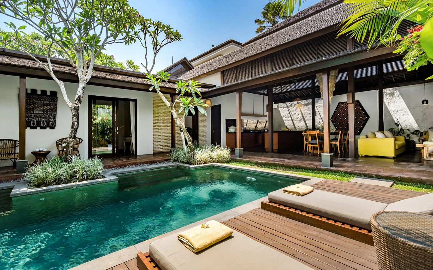 3BR Luxury Tropical Villa with Private Pool in Canggu — image 4