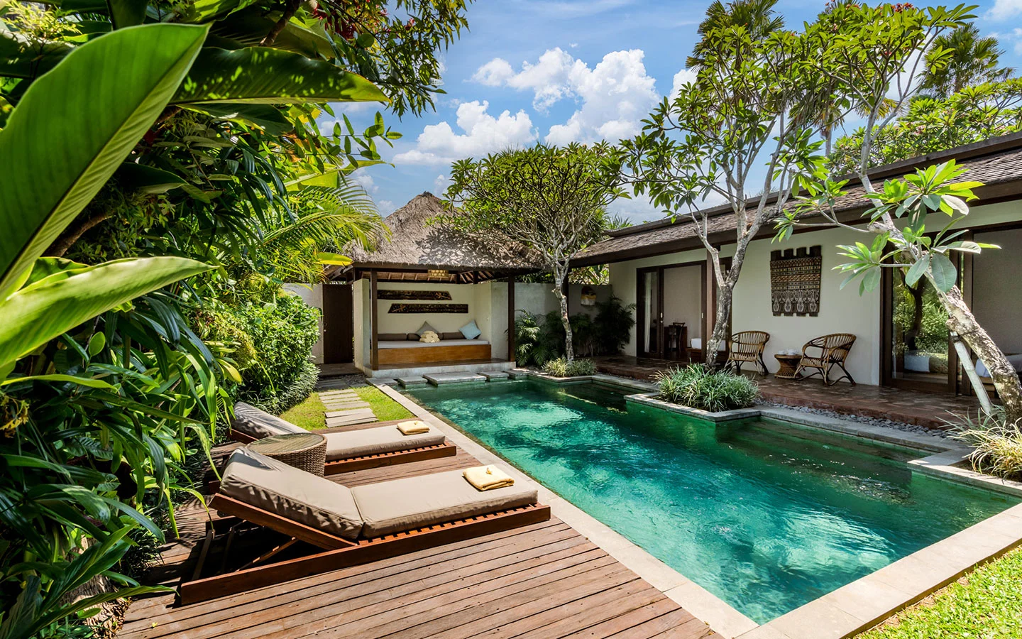 3BR Luxury Tropical Villa with Private Pool in Canggu — image 3
