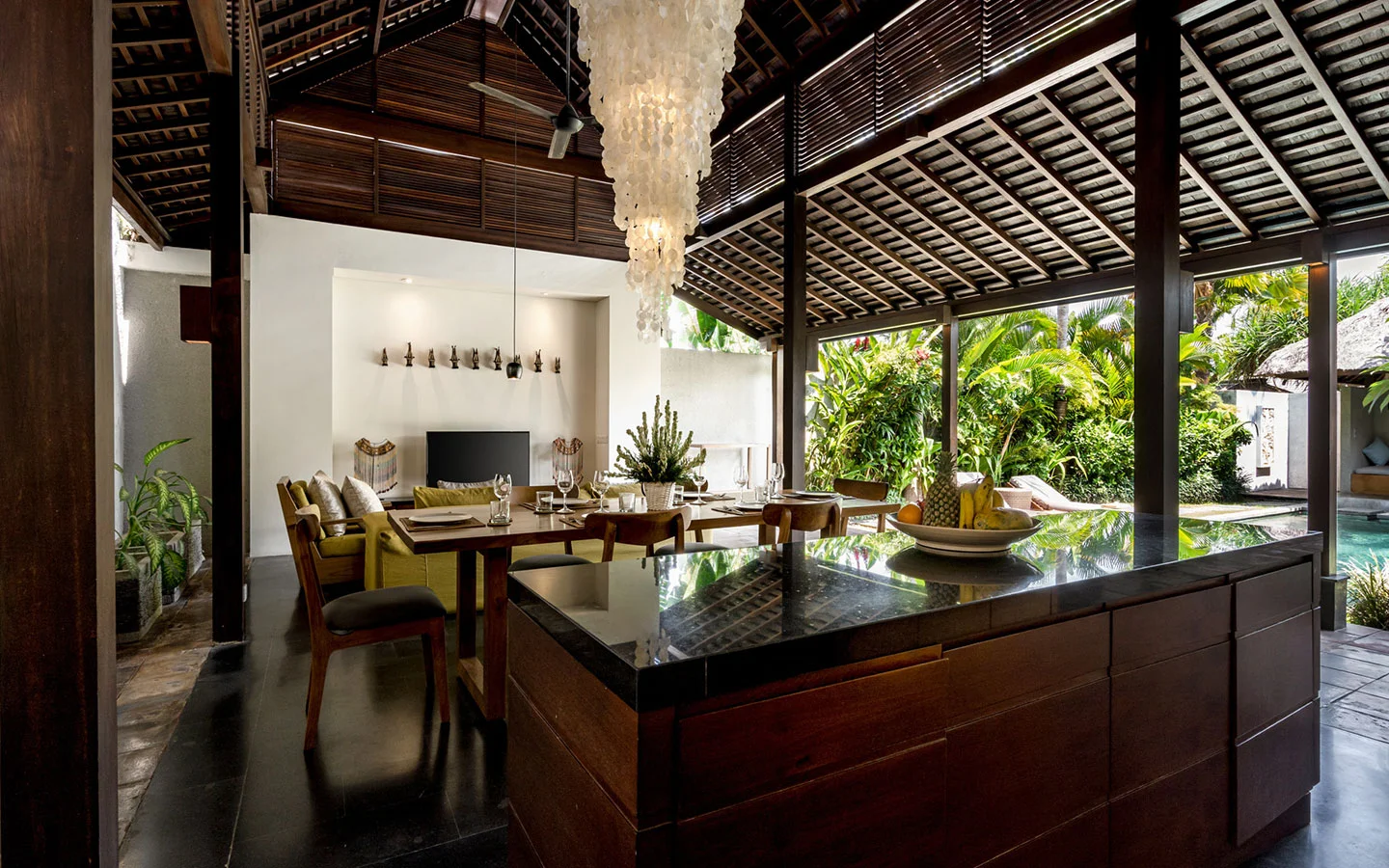 3BR Luxury Tropical Villa with Private Pool in Canggu — image 14