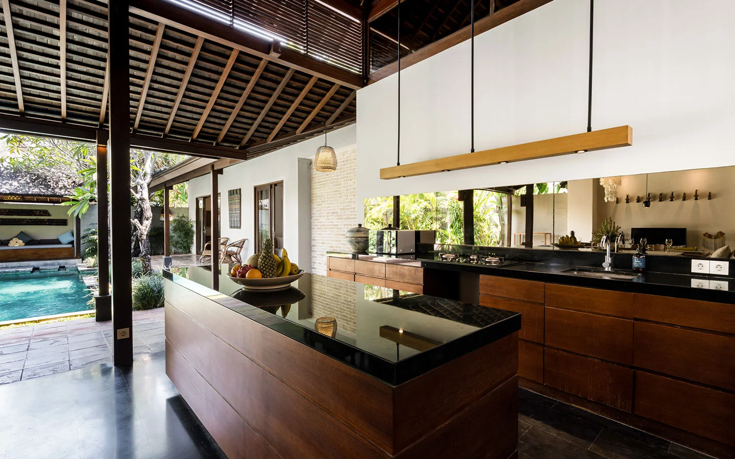 3BR Luxury Tropical Villa with Private Pool in Canggu — image 10