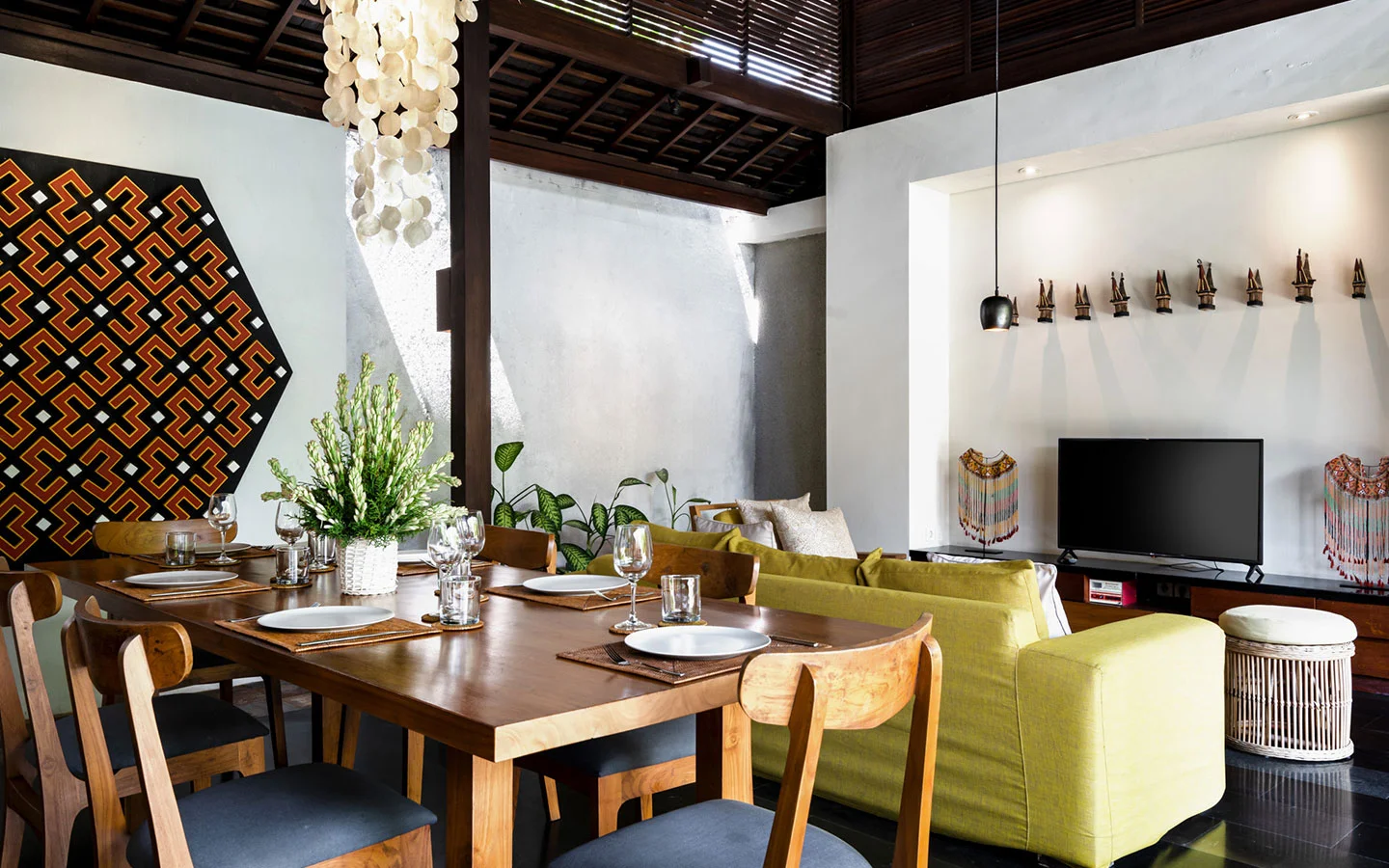 3BR Luxury Tropical Villa with Private Pool in Canggu — image 5