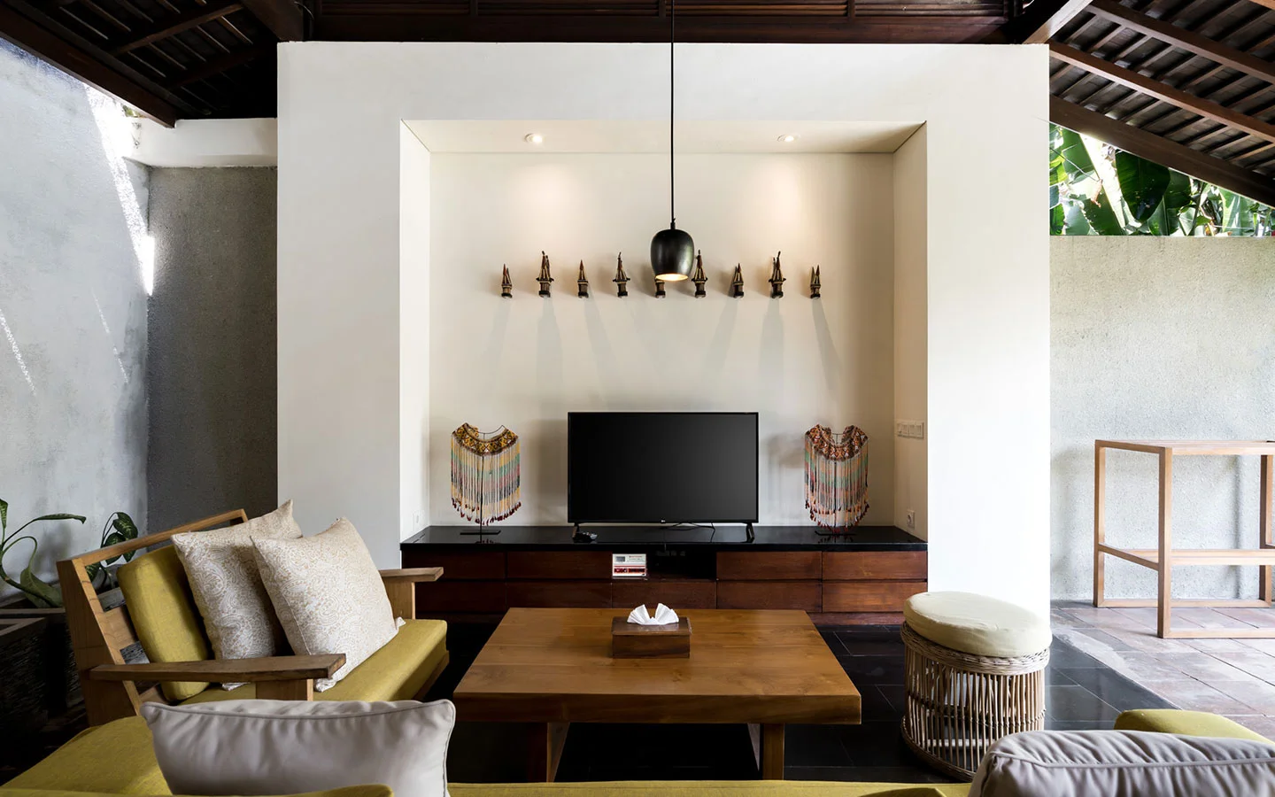 3BR Luxury Tropical Villa with Private Pool in Canggu — image 15