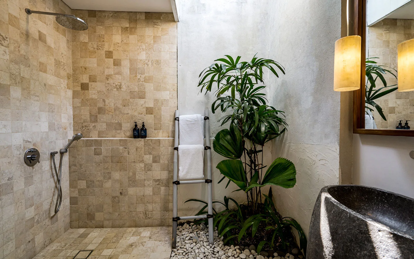 3BR Luxury Tropical Villa with Private Pool in Canggu — image 18