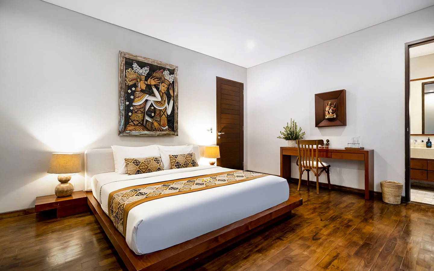3BR Luxury Tropical Villa with Gazebo & Private Pool in Canggu — image 9