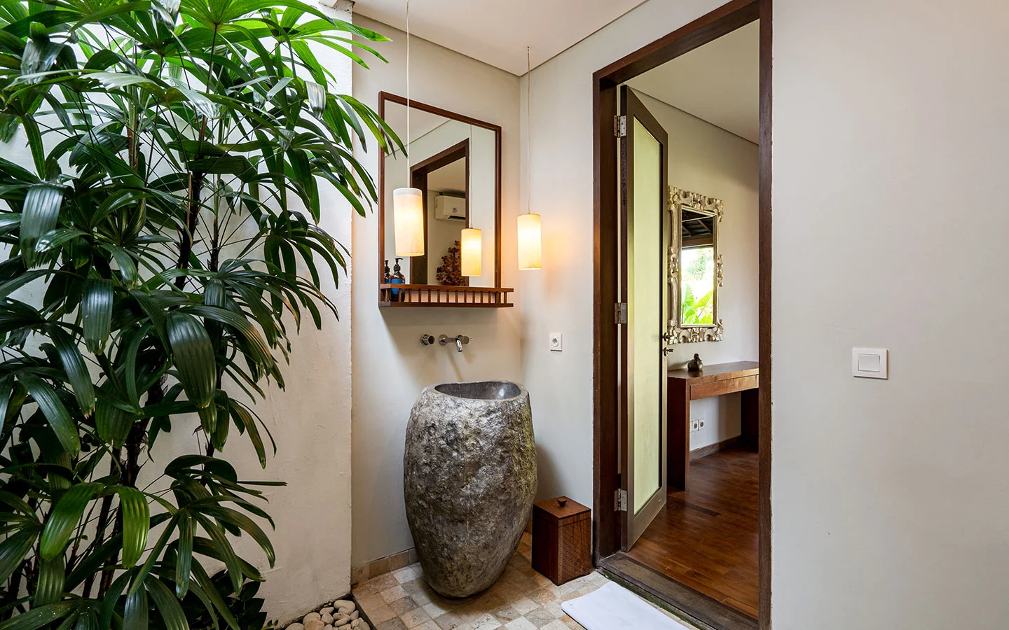 3BR Luxury Tropical Villa with Gazebo & Private Pool in Canggu — image 15