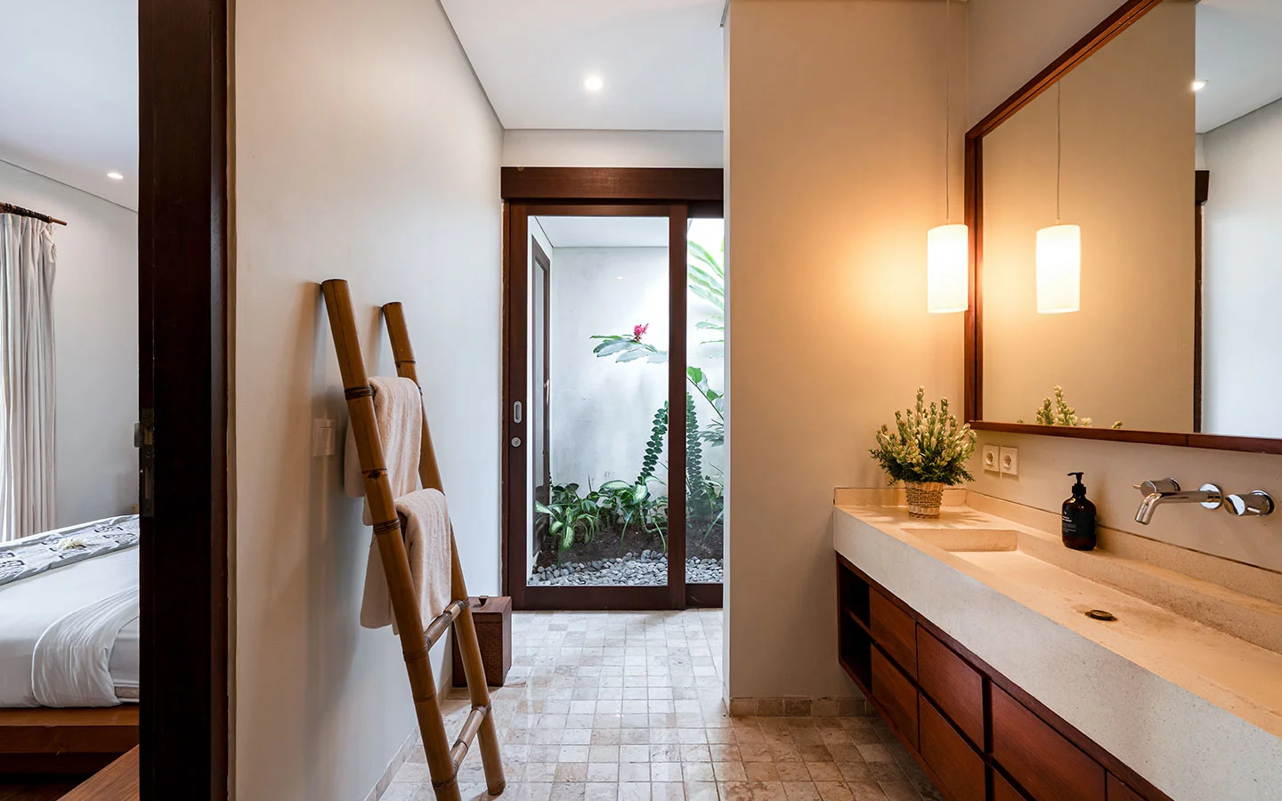 3BR Luxury Tropical Villa with Gazebo & Private Pool in Canggu — image 13