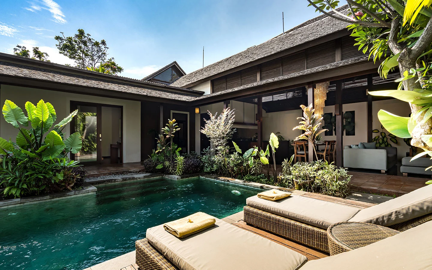 3BR Luxury Tropical Villa with Gazebo & Private Pool in Canggu – BVI56004