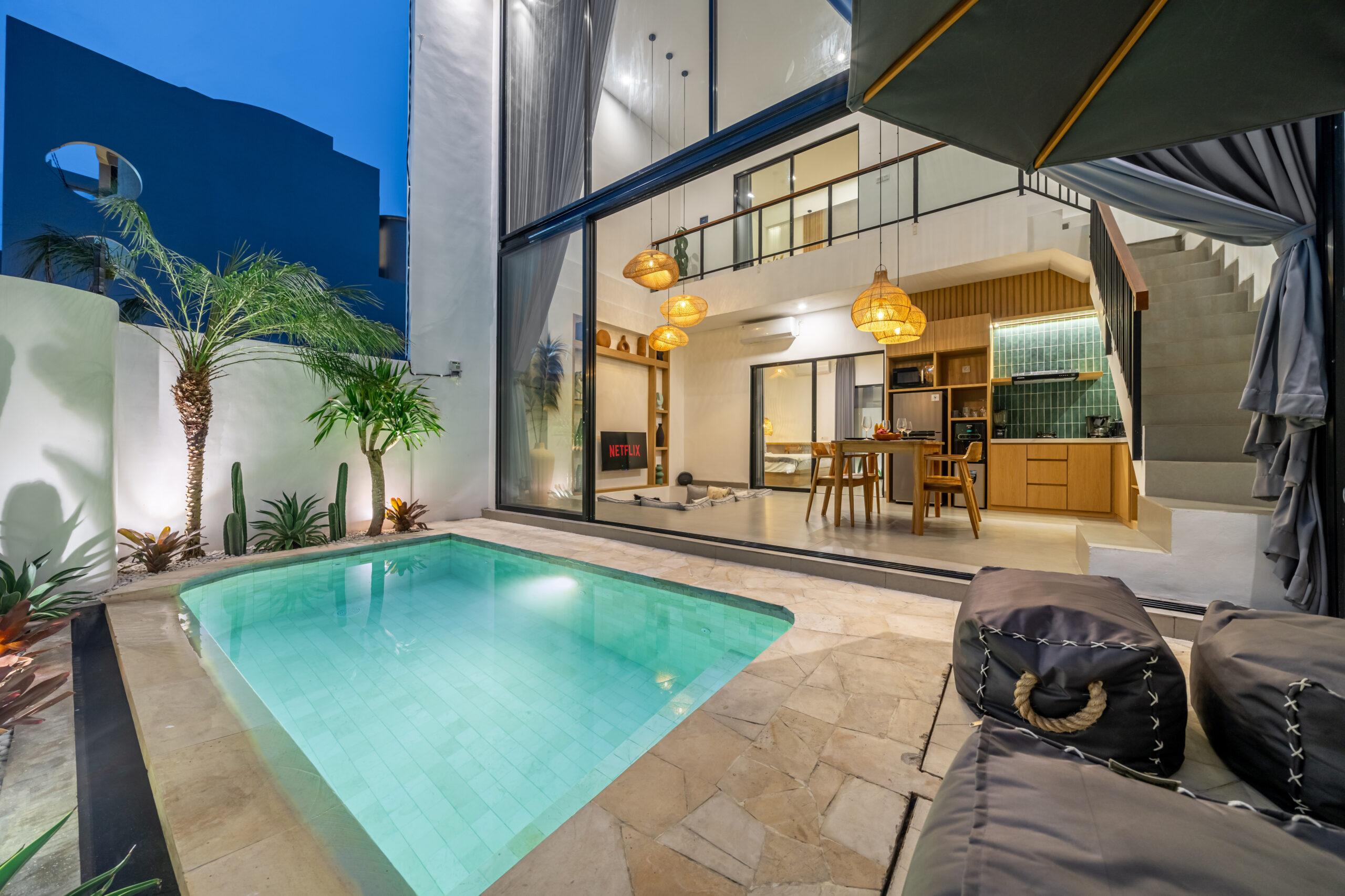 VILLA BLUE — 6BR Villa Rental in Seminyak — image 3