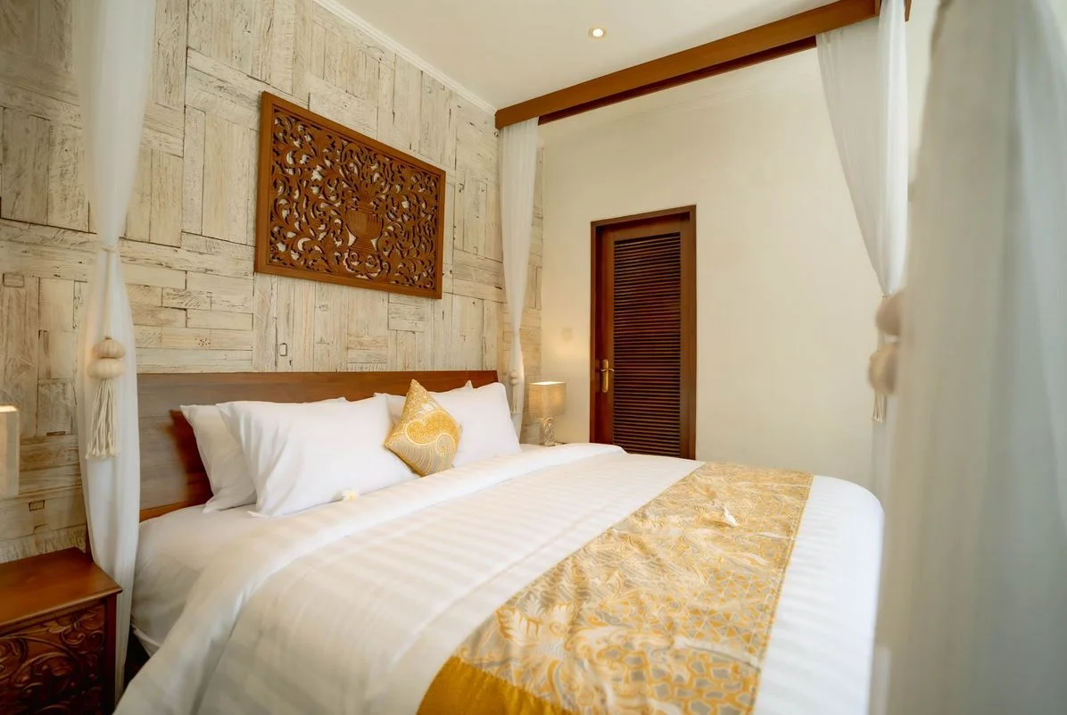 3BR Authentic Balinese Villa with Private Pool in Seminyak — image 8