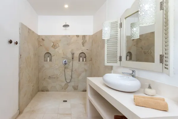 Chic 3-Bedroom Tropical Villa in Central Seminyak – Pool, Garden & BBQ – BVI45618 — image 16