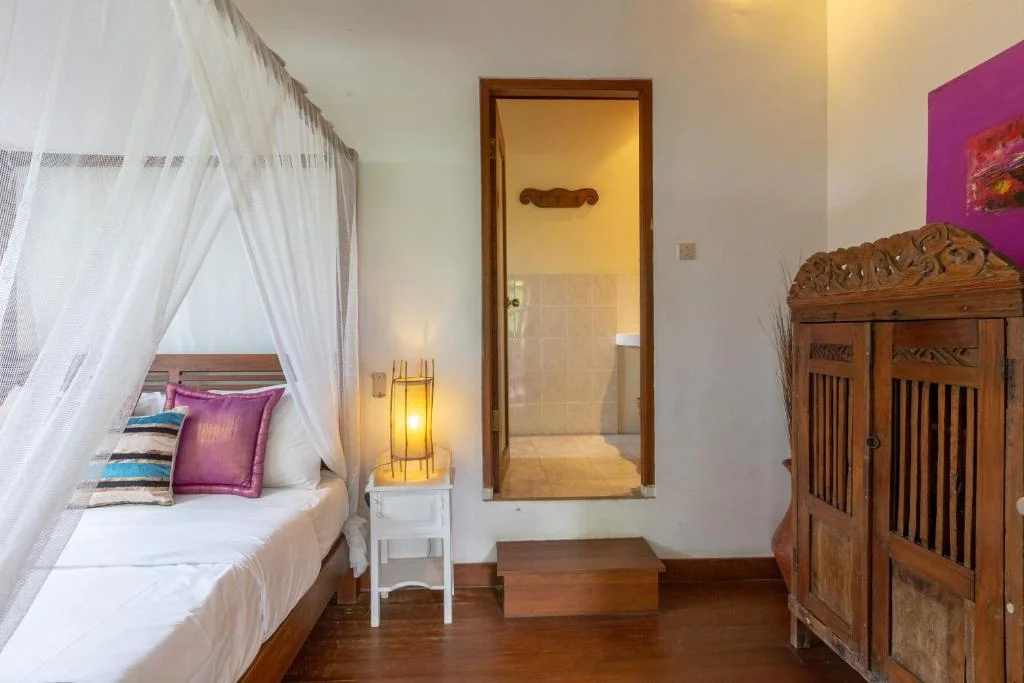Tranquil 3-Bedroom Villa in Seminyak with Lush Garden & Private Pool – BVI45885 — image 11