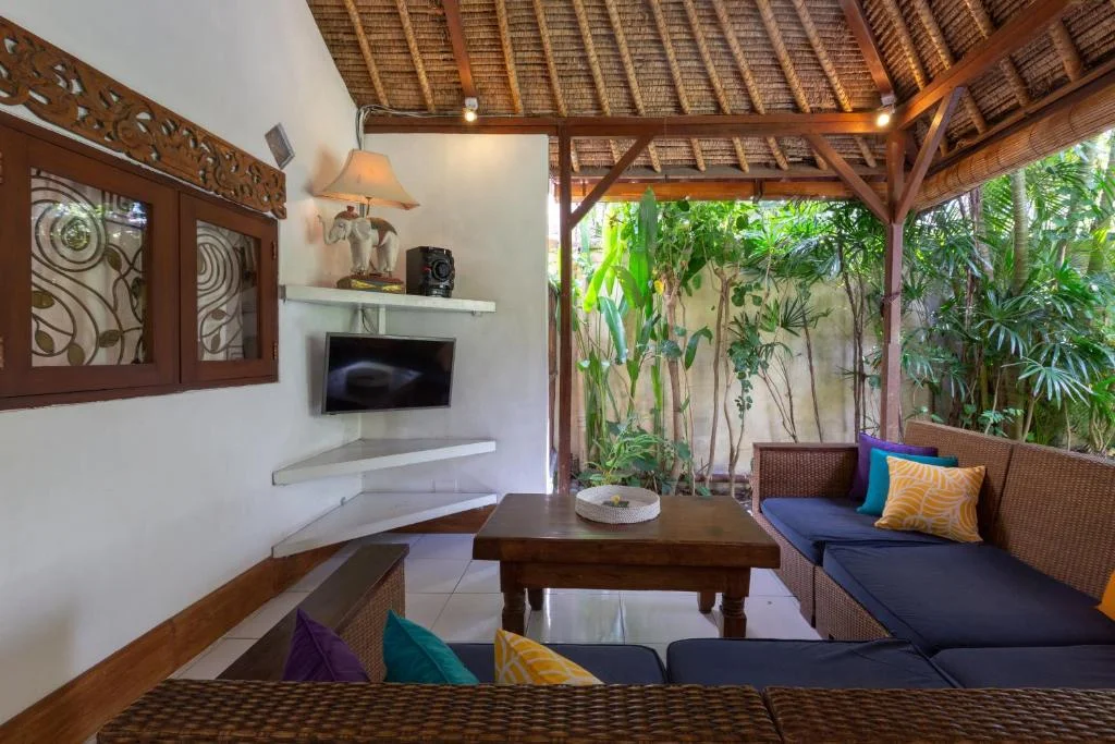 Tranquil 3-Bedroom Villa in Seminyak with Lush Garden & Private Pool – BVI45885 — image 19