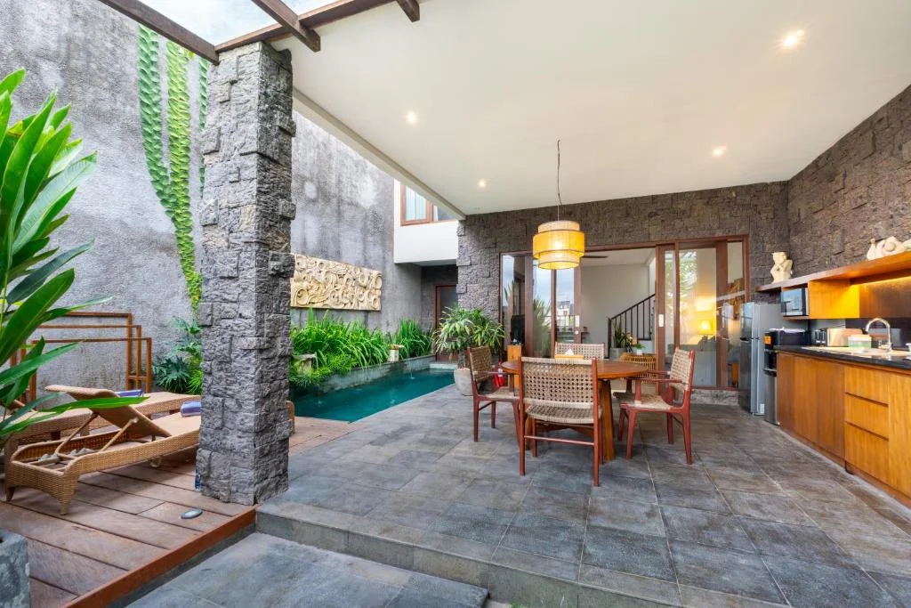 Stylish 3-Bedroom Villa in Canggu – Walk to the Beach & Trendy Cafes – BVI45928 — image 16