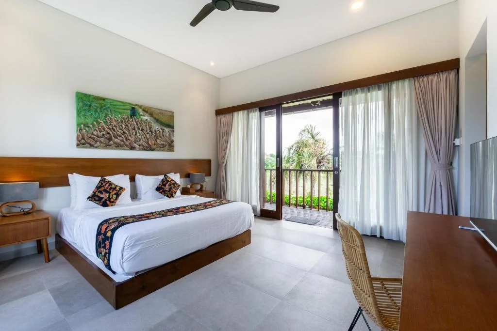 Stylish 3-Bedroom Villa in Canggu – Walk to the Beach & Trendy Cafes – BVI45928 — image 13