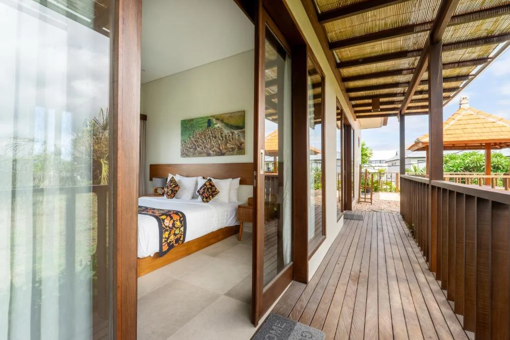 Stylish 3-Bedroom Villa in Canggu – Walk to the Beach & Trendy Cafes – BVI45928 — image 12