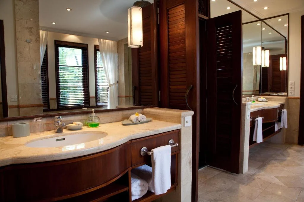 Oceanfront 5-Bedroom Luxury Villa with 2 Pools & Panoramic Sunset Views – Tanah Lot – BVI45957 — image 16