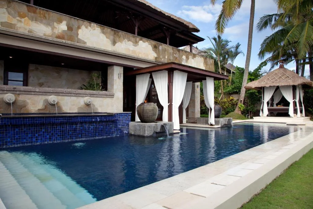 Oceanfront 5-Bedroom Luxury Villa with 2 Pools & Panoramic Sunset Views – Tanah Lot – BVI45957 — image 7