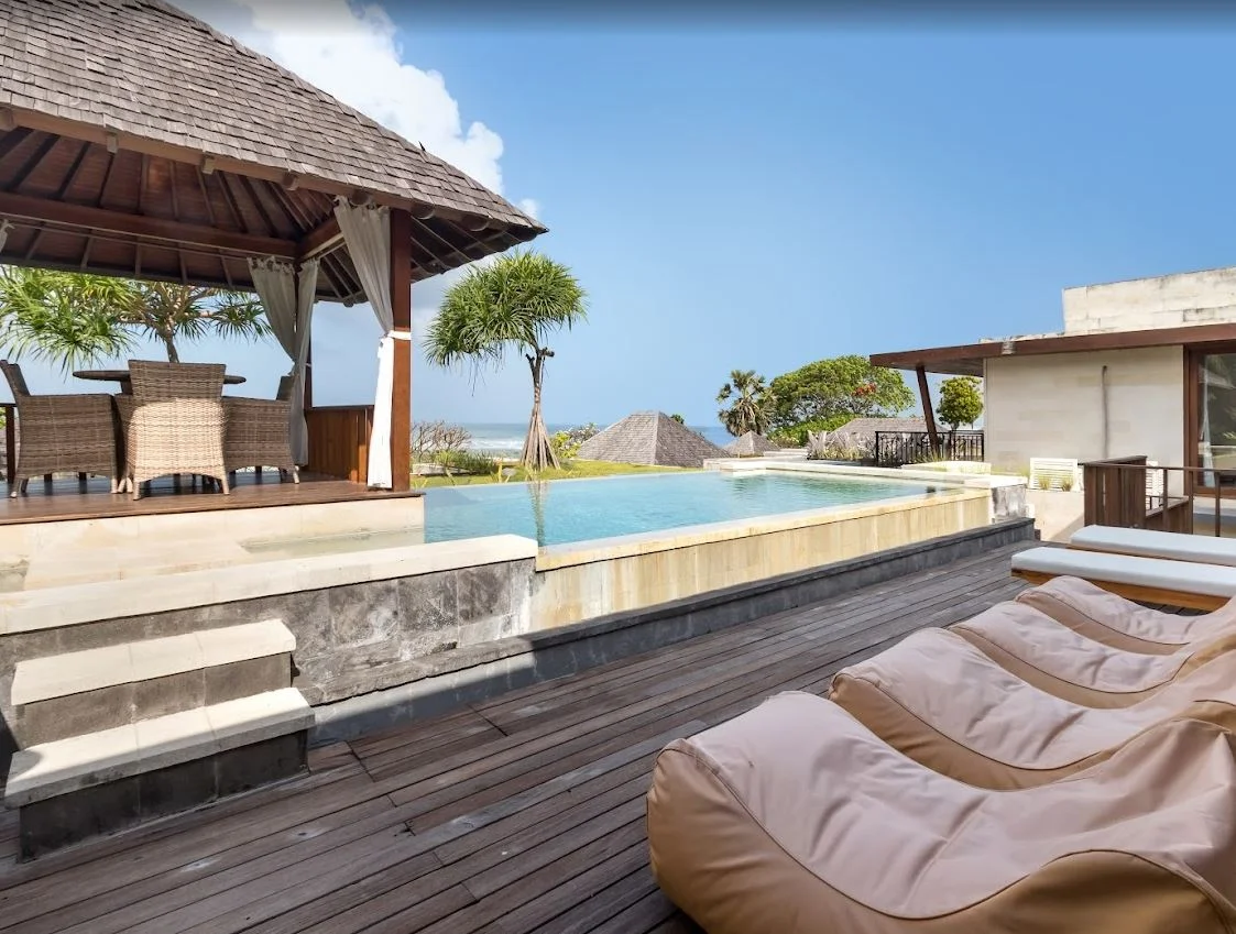 Stunning Beachfront 3-Bedroom Villa with Private Pool & Ocean Views – Batu Belig – BVI46355 — image 6