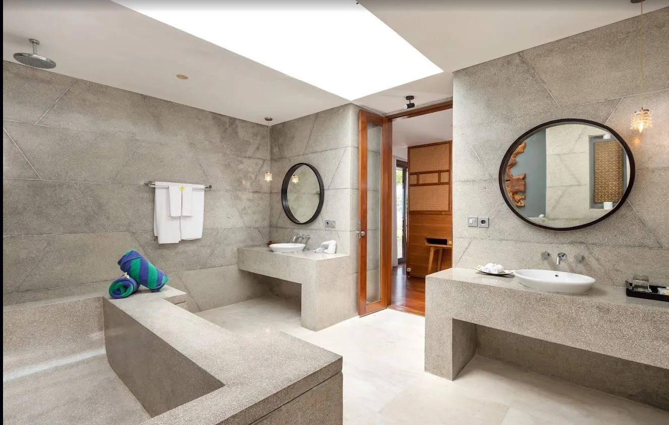 Stunning Beachfront 3-Bedroom Villa with Private Pool & Ocean Views – Batu Belig – BVI46355 — image 16