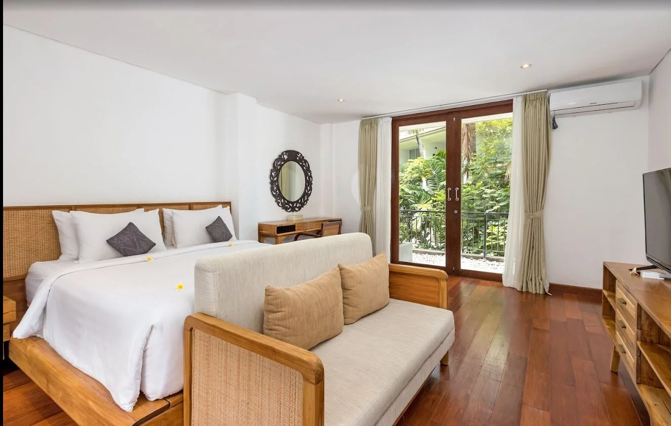 Stunning Beachfront 3-Bedroom Villa with Private Pool & Ocean Views – Batu Belig – BVI46355 — image 13