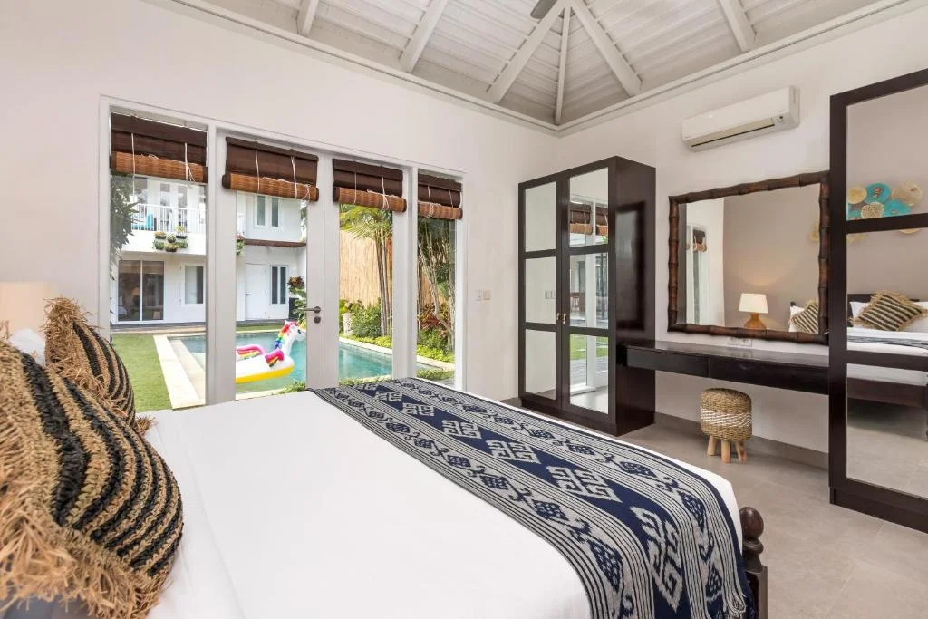 Stunning 7-Bedroom Luxury Villa in the Heart of Seminyak – Perfect for Families & Groups – BVI46402 — image 9