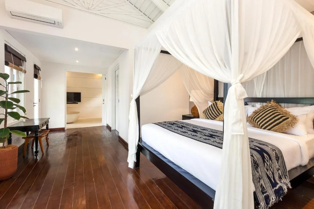 Stunning 7-Bedroom Luxury Villa in the Heart of Seminyak – Perfect for Families & Groups – BVI46402 — image 8