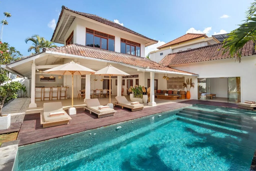 Modern 4-Bedroom Villa in the Heart of Seminyak