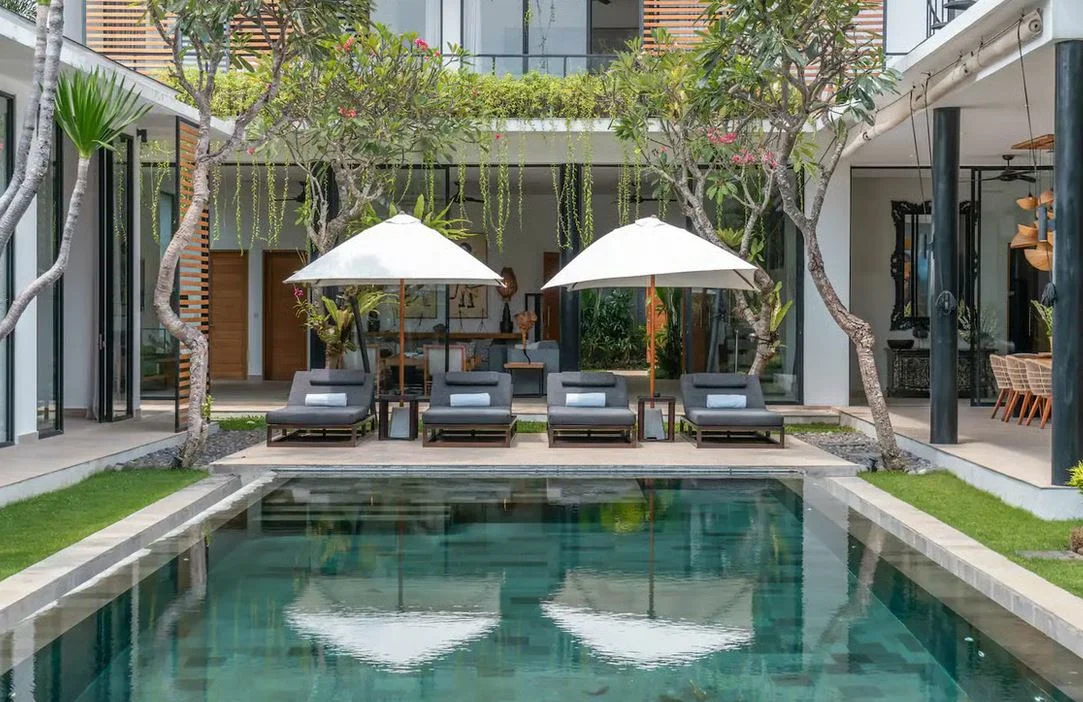 Chic 4-Bedroom Designer Villa with 15m Pool in Canggu – BVI47607
