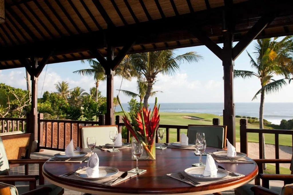 Oceanside 3-Bedroom Villa with Panoramic Sunset Views – Near Tanah Lot – BVI47959