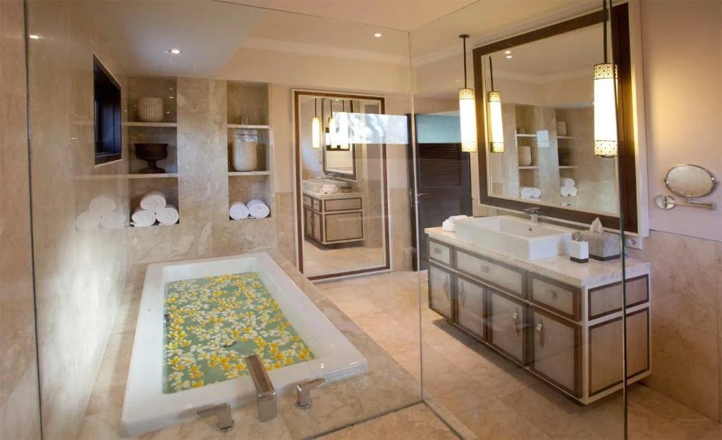 Oceanside 3-Bedroom Villa with Panoramic Sunset Views – Near Tanah Lot — image 7
