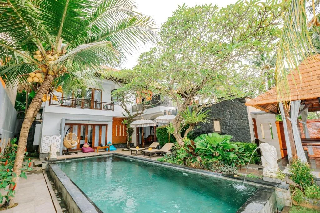 3-Bedroom Private Villa in Saba, Gianyar – Steps from the Black Sand Beach — image 9