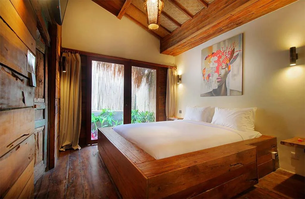 Stylish 2-Bedroom Private Villa in the Heart of Canggu, Just 800m to the Beach — image 9