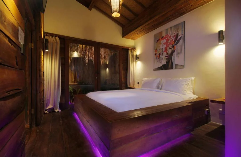 Stylish 2-Bedroom Private Villa in the Heart of Canggu, Just 800m to the Beach — image 6