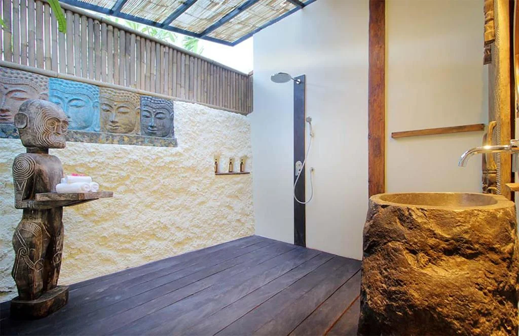 Stylish 2-Bedroom Private Villa in the Heart of Canggu, Just 800m to the Beach — image 13