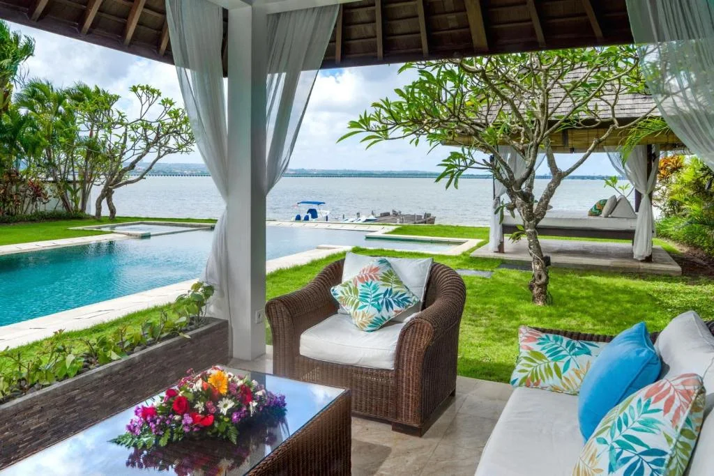 3-Bedroom Waterfront Villa with Sunset Views – Tanjung Benoa, Bali – BVI48275