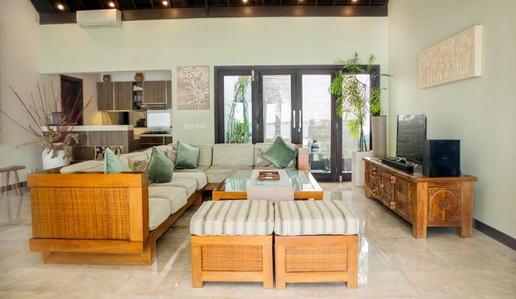 3-Bedroom Waterfront Villa with Sunset Views – Tanjung Benoa, Bali — image 7