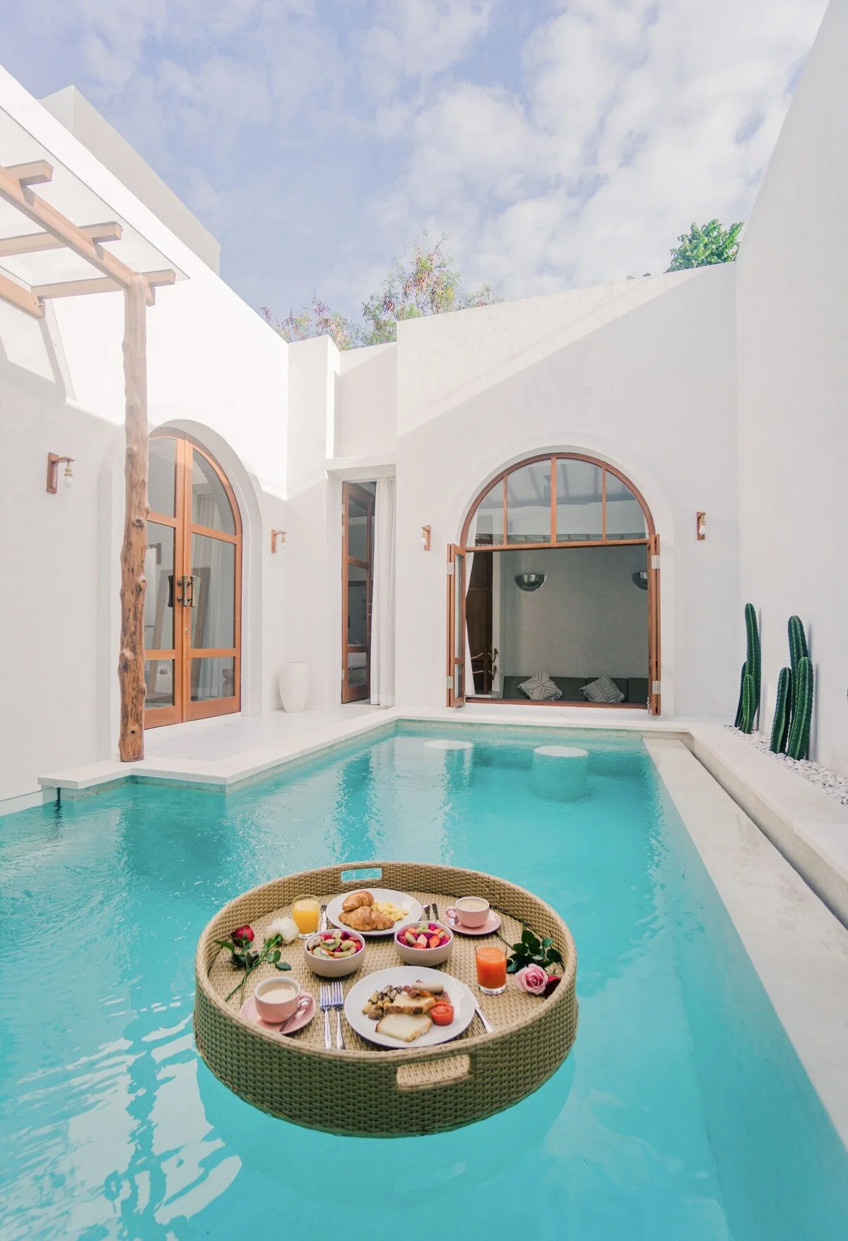 Modern 2-Bedroom Minimalist Villa with Private Pool in Kerobokan — image 4