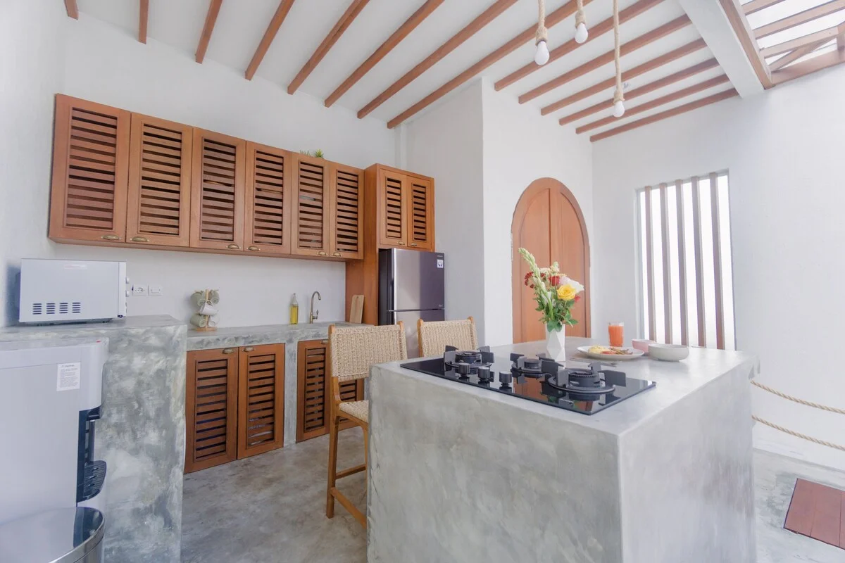 Modern 2-Bedroom Minimalist Villa with Private Pool in Kerobokan — image 6