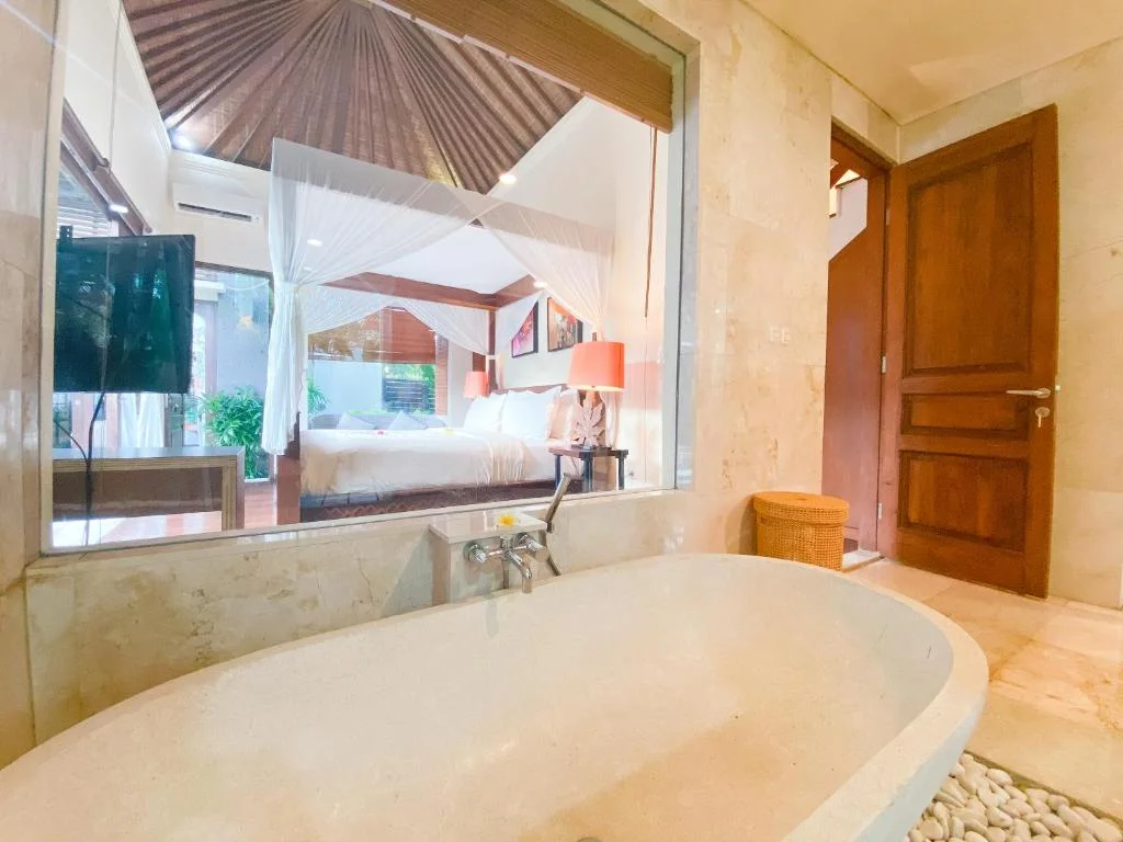 Villa Uluwatu BVI48640: Traditional Balinese 4-Bedroom Villa with Modern Touches — image 19