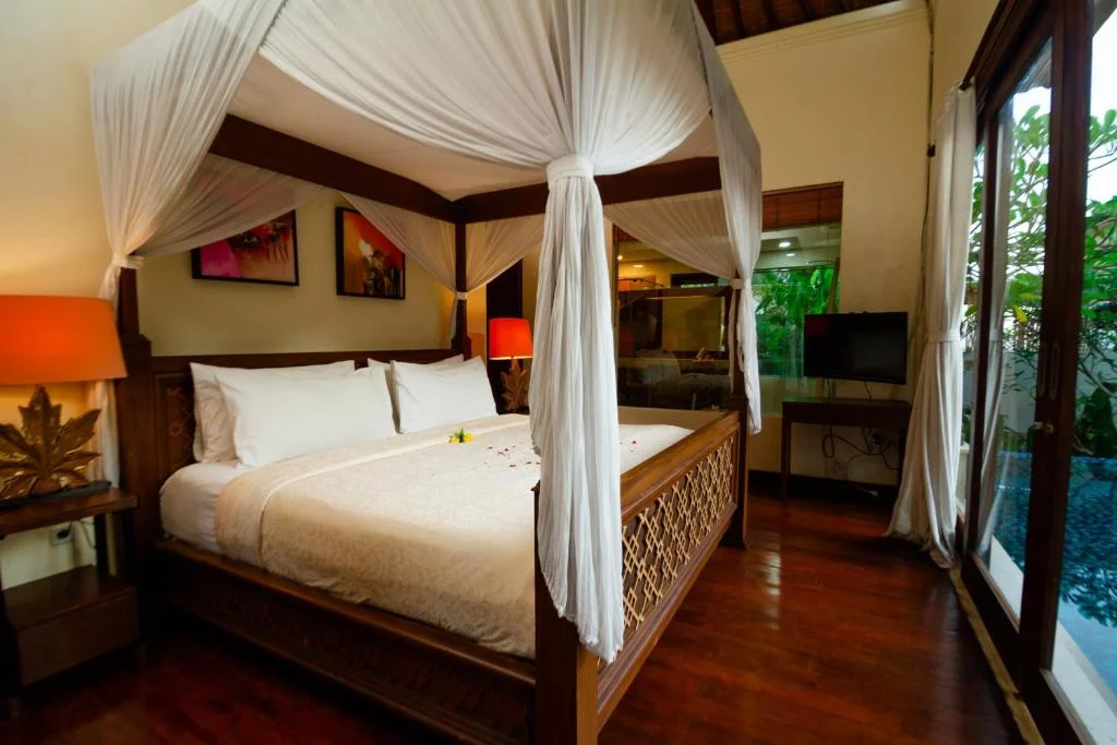 Villa Uluwatu BVI48640: Traditional Balinese 4-Bedroom Villa with Modern Touches — image 7